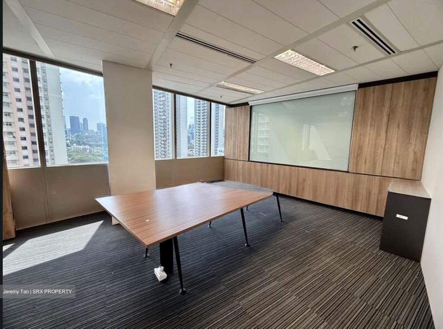 Central Plaza (D3), Office #572110111